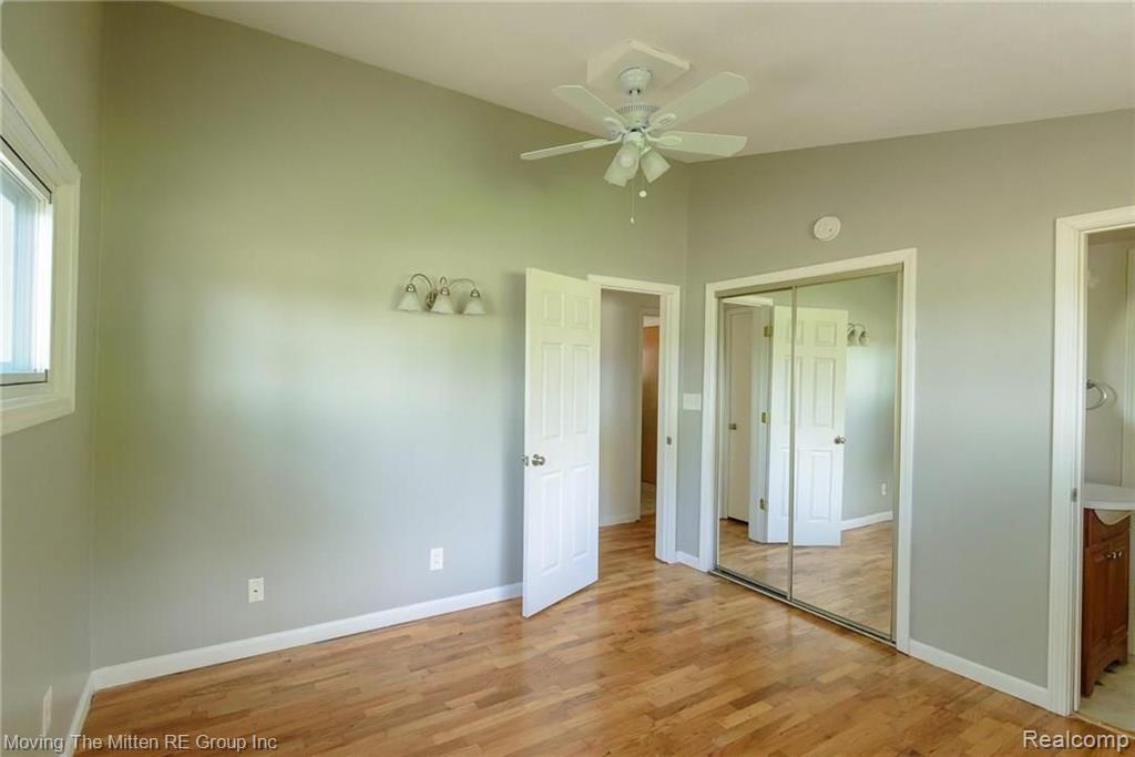 8431 Belleville Road Belleville, MI 48111 - Photo 23 of 42