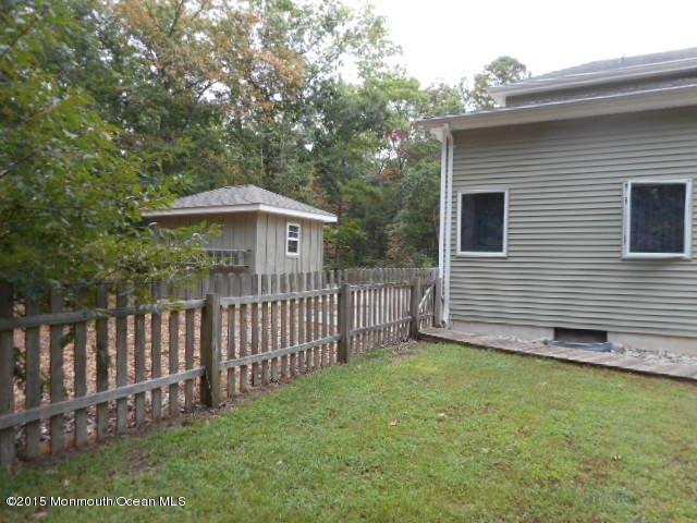 1264 Ridge Avenue Manahawkin, NJ 08050 - Photo 5 of 9 006