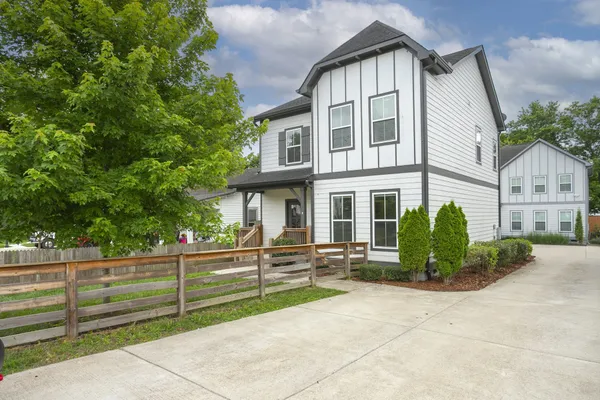 $3,400 | 918 C Delmas Avenue, Nashville, TN 37216