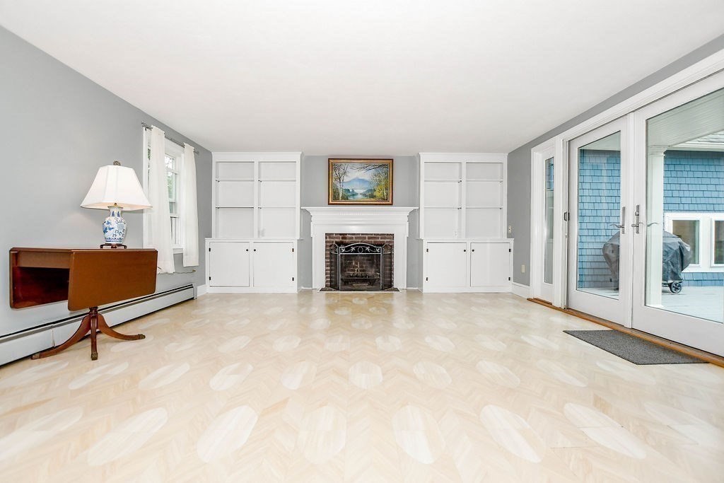 670 Front Street Marion, MA 02738 - Photo 8 of 41