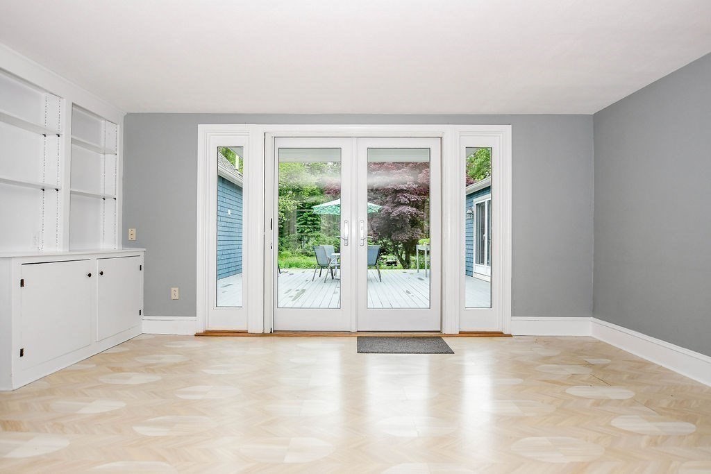 670 Front Street Marion, MA 02738 - Photo 9 of 41