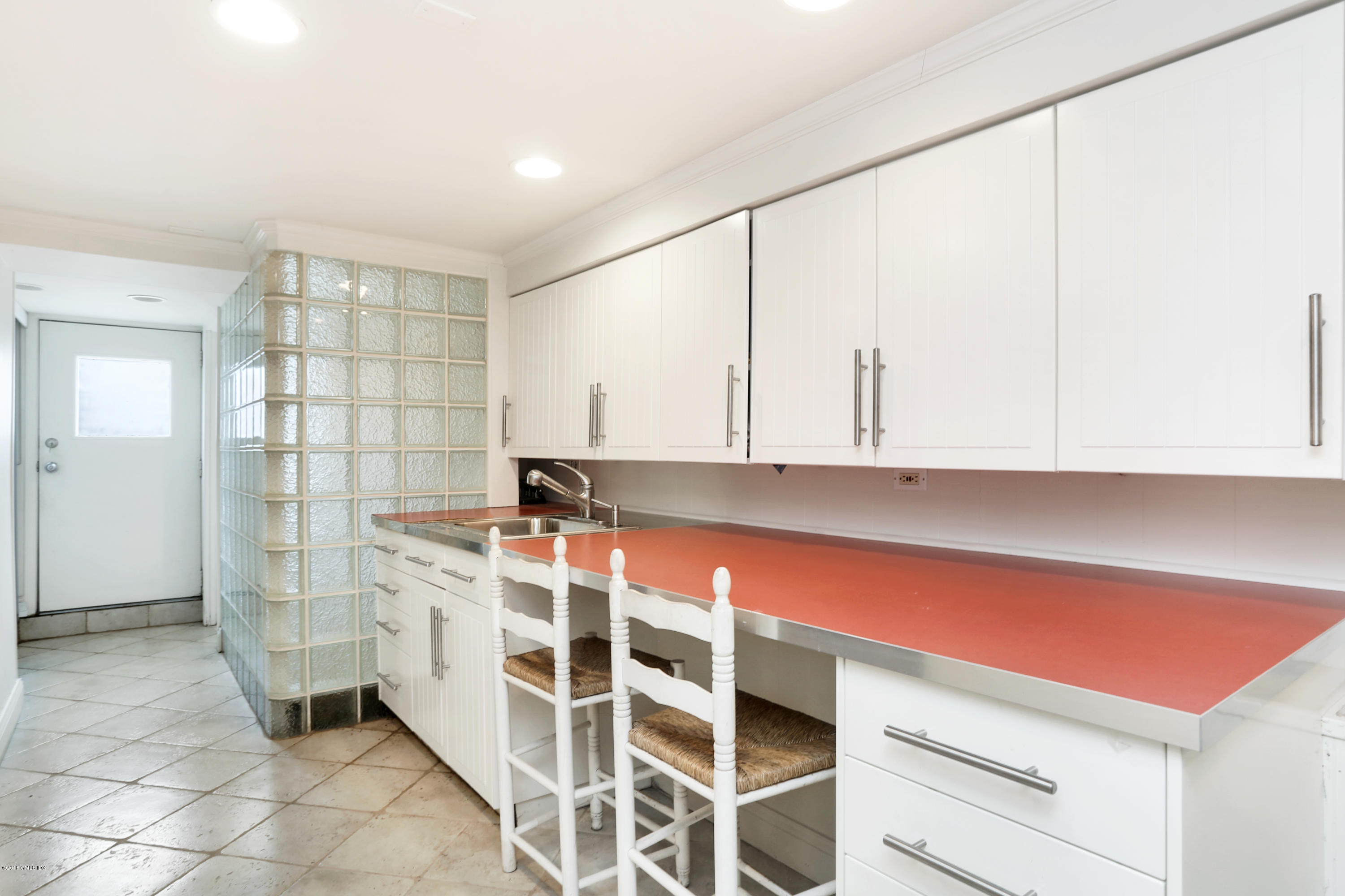 98 Valley Road, Unit 3 Cos Cob, CT 06807 - Photo 15 of 22 98 Valley Rd Unit APT 3 Cos-print-019-9-