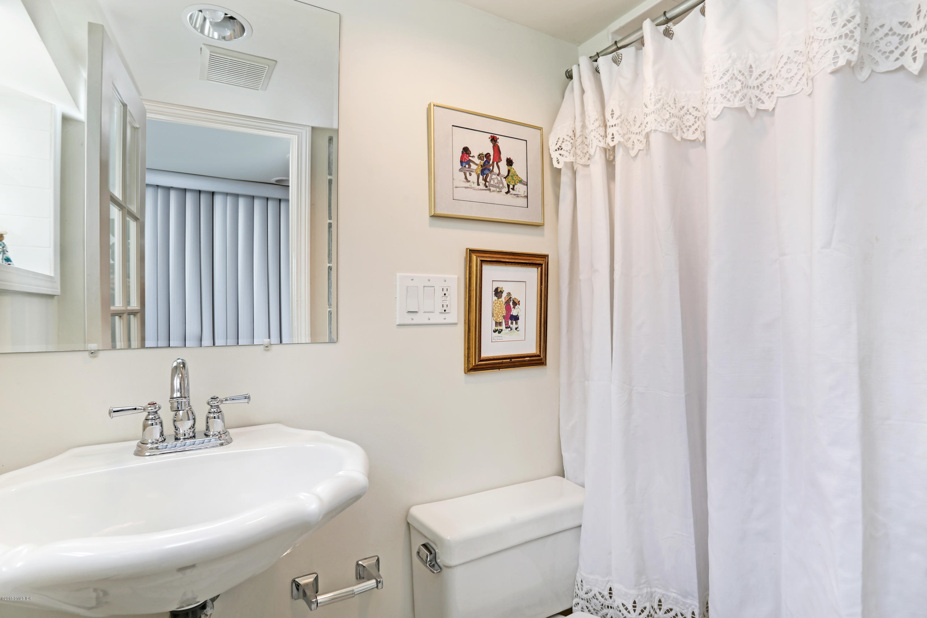 98 Valley Road, Unit 3 Cos Cob, CT 06807 - Photo 16 of 22 98 Valley Rd Unit APT 3 Cos-print-020-22
