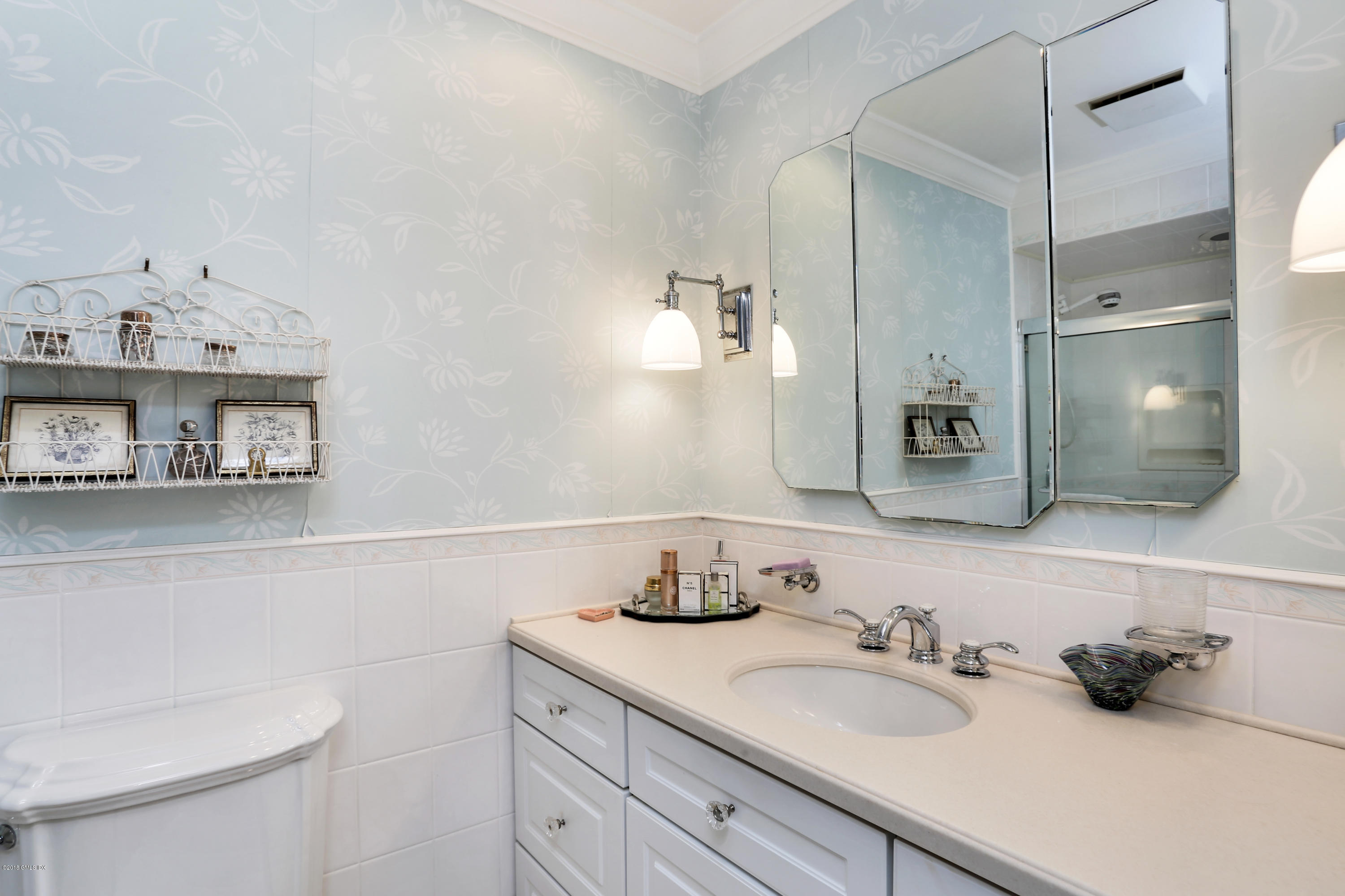 98 Valley Road, Unit 3 Cos Cob, CT 06807 - Photo 7 of 22 98 Valley Rd Unit APT 3 Cos-print-009-6-