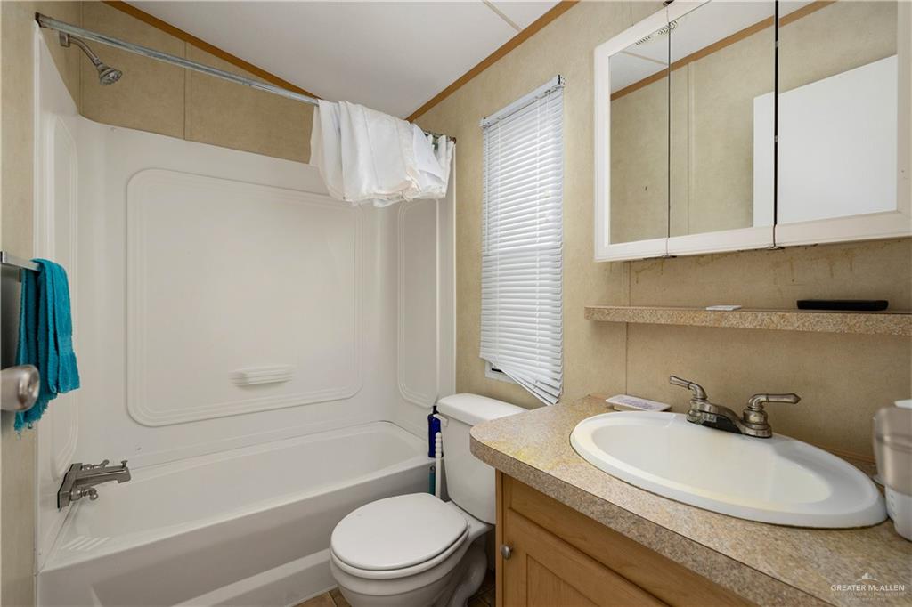 5645 Bionas Street Rio Grande City, TX 78582 - Photo 8 of 13