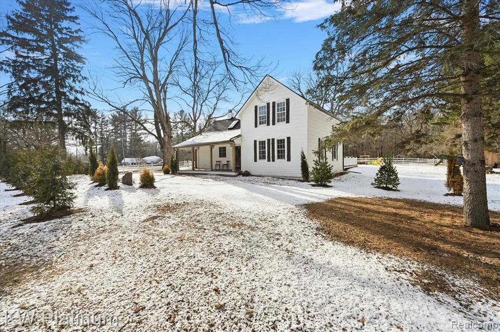 8658 Marsh Road Algonac, MI 48001 - Photo 7 of 81