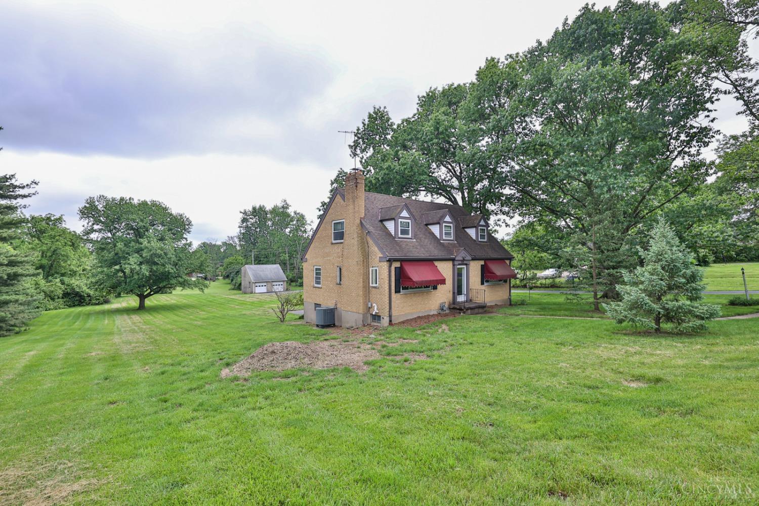 8510 Cheviot Road Cincinnati, OH 45239 - Photo 3 of 39 Gallery Image 3