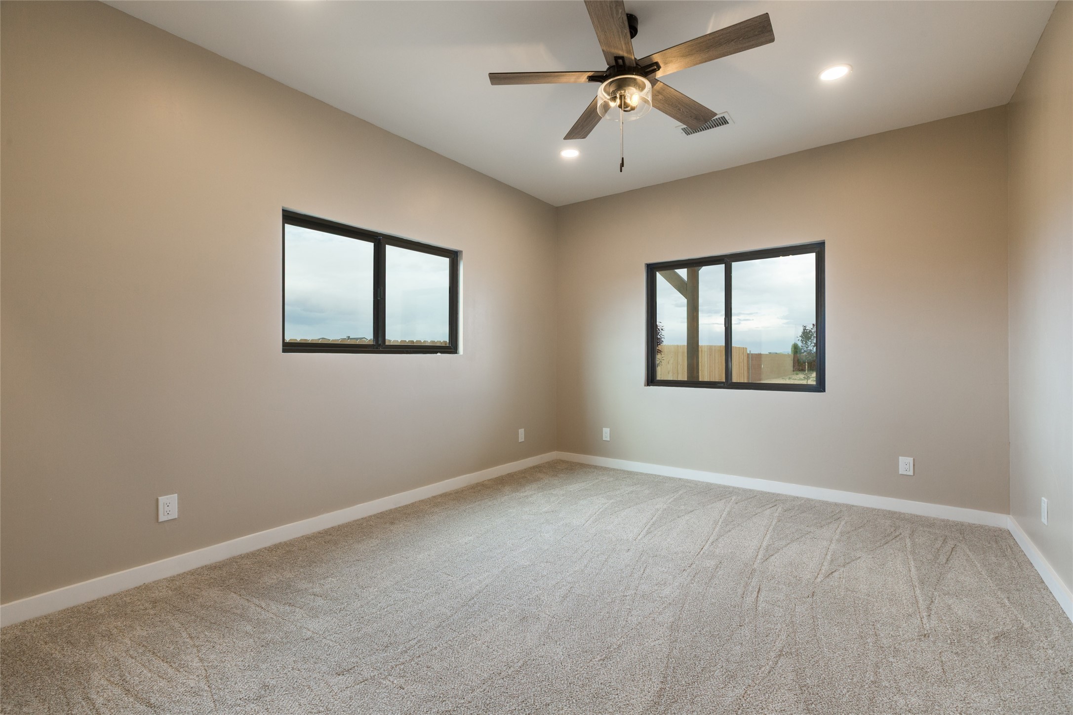 609 2nd Street Northeast Rio Rancho, NM 87124 - Photo 55 of 68