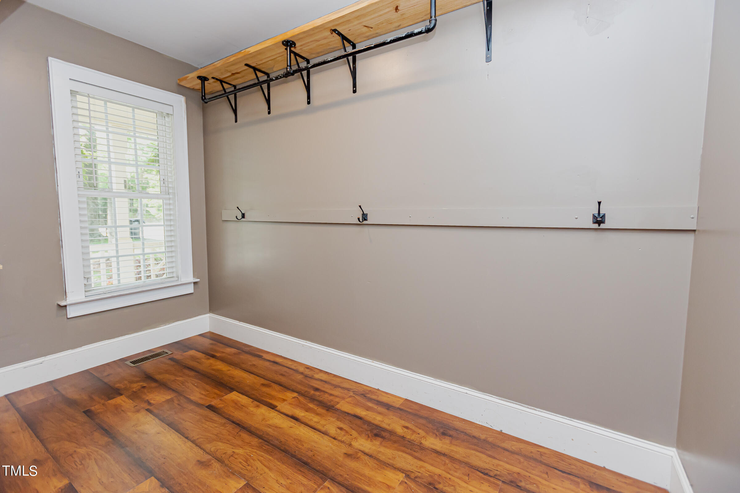 4721 Mial Plantation Road Raleigh, NC 27610 - Photo 36 of 61 Master Closet - 4721MialPlantationRd-30