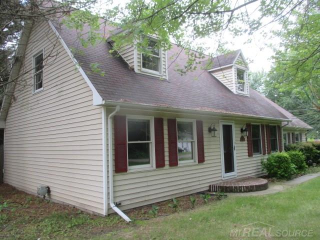 4528 Jerome Road Clarkston, MI 48346 - Photo 3 of 25