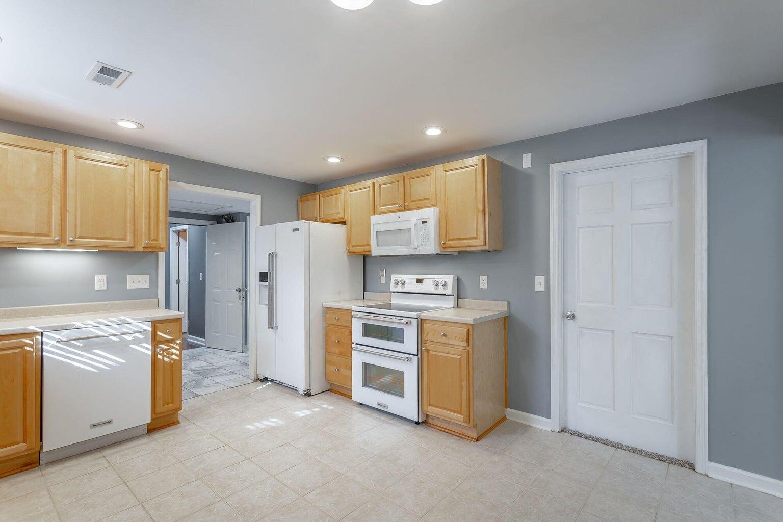 9005 Standifer Gap Road Chattanooga, TN 37421 - Photo 4 of 33 20221220171807904620000000-o