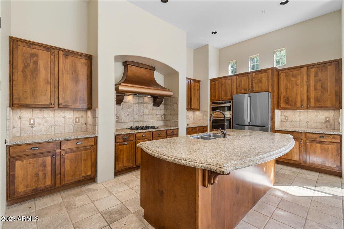 8953 East Mountain Spring Road Scottsdale, AZ 85255 - Photo 2 of 30 Kitchen