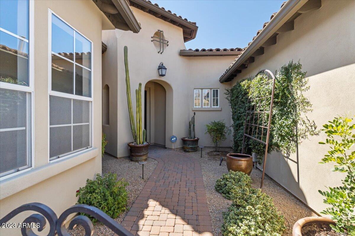 8953 East Mountain Spring Road Scottsdale, AZ 85255 - Photo 29 of 30 Front Courtyard