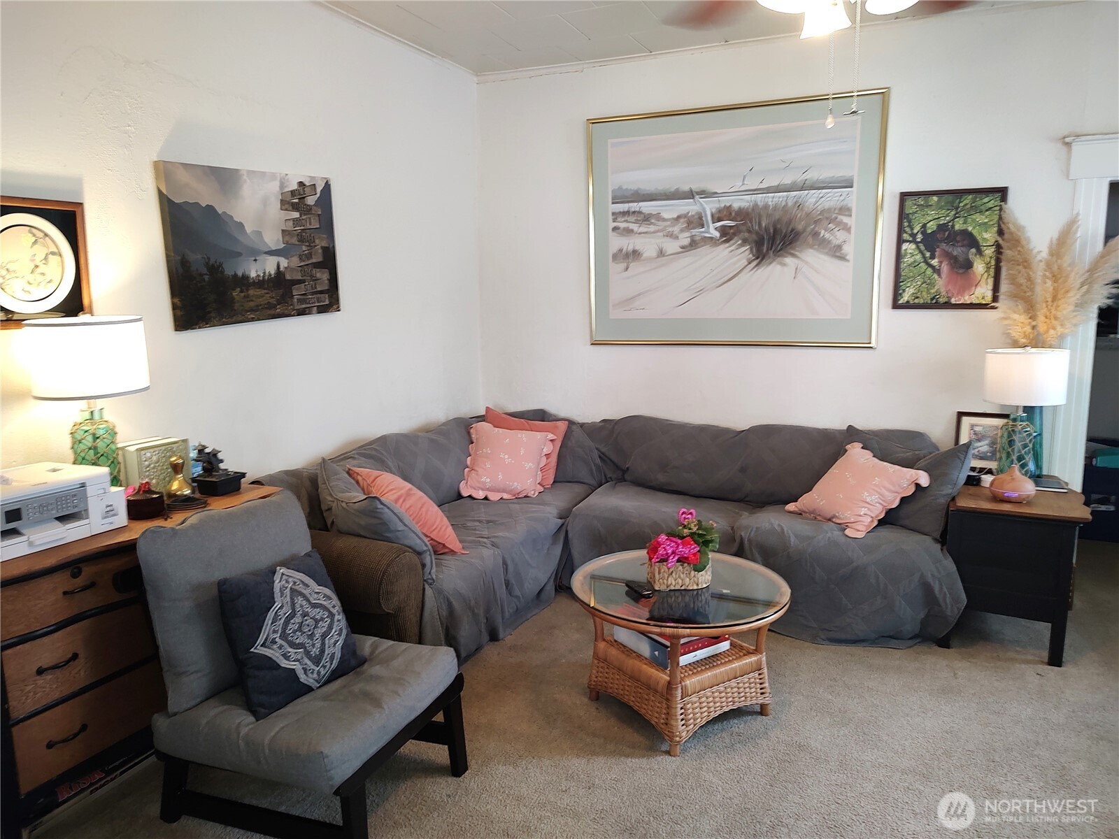 316 North F Street Aberdeen, WA 98520 - Photo 3 of 40 a living room with furniture and wall painting