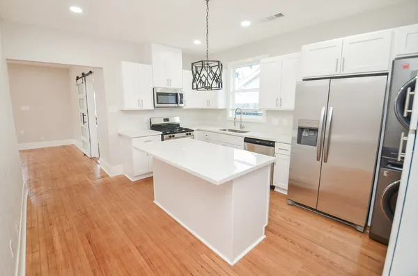 $2,150 | 4333 Harby Street, Houston, TX 77023