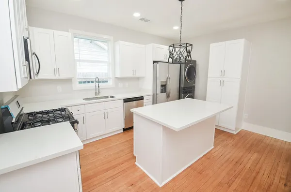 $2,150 | 4333 Harby Street, Houston, TX 77023