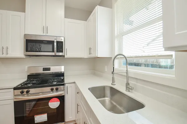 $2,150 | 4333 Harby Street, Houston, TX 77023