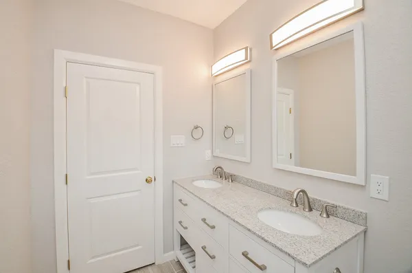 $2,150 | 4333 Harby Street, Houston, TX 77023
