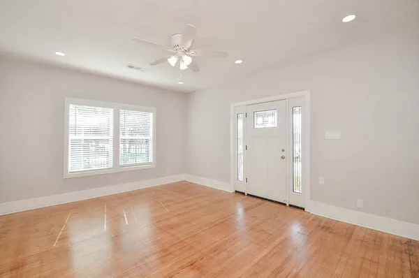 $2,250 | 4333 Harby Street, Houston, TX 77023