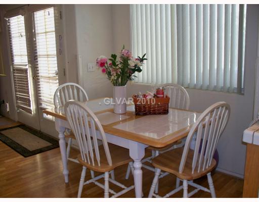 1700 Flat Ridge Road Henderson, NV 89014 - Photo 6 of 16 Kitchen.