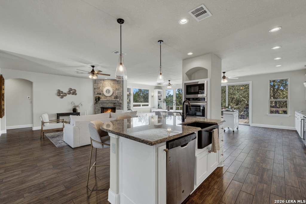 1621 Angolo New Braunfels, TX 78132 - Photo 10 of 46