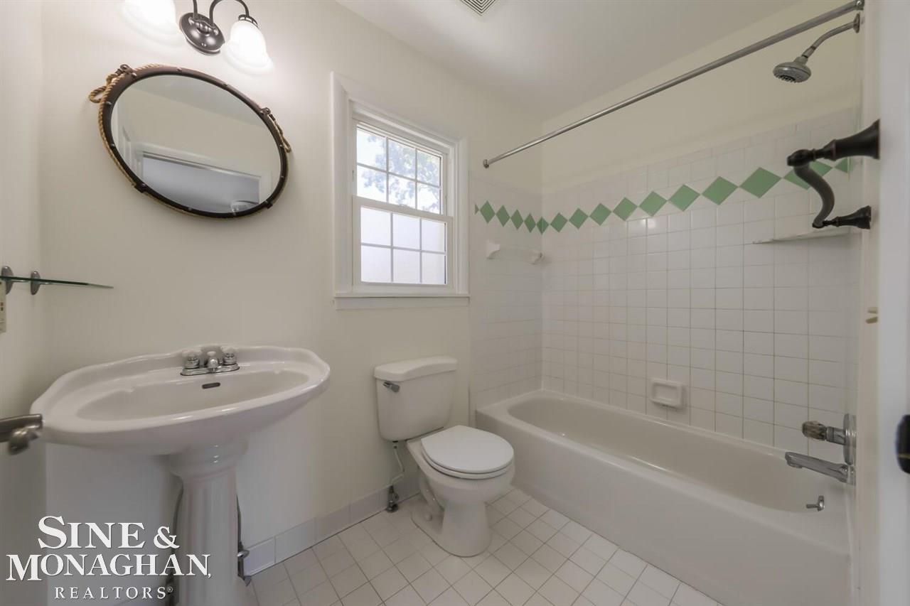 1928 Prestwick Road Grosse Pointe Woods, MI 48236 - Photo 42 of 46