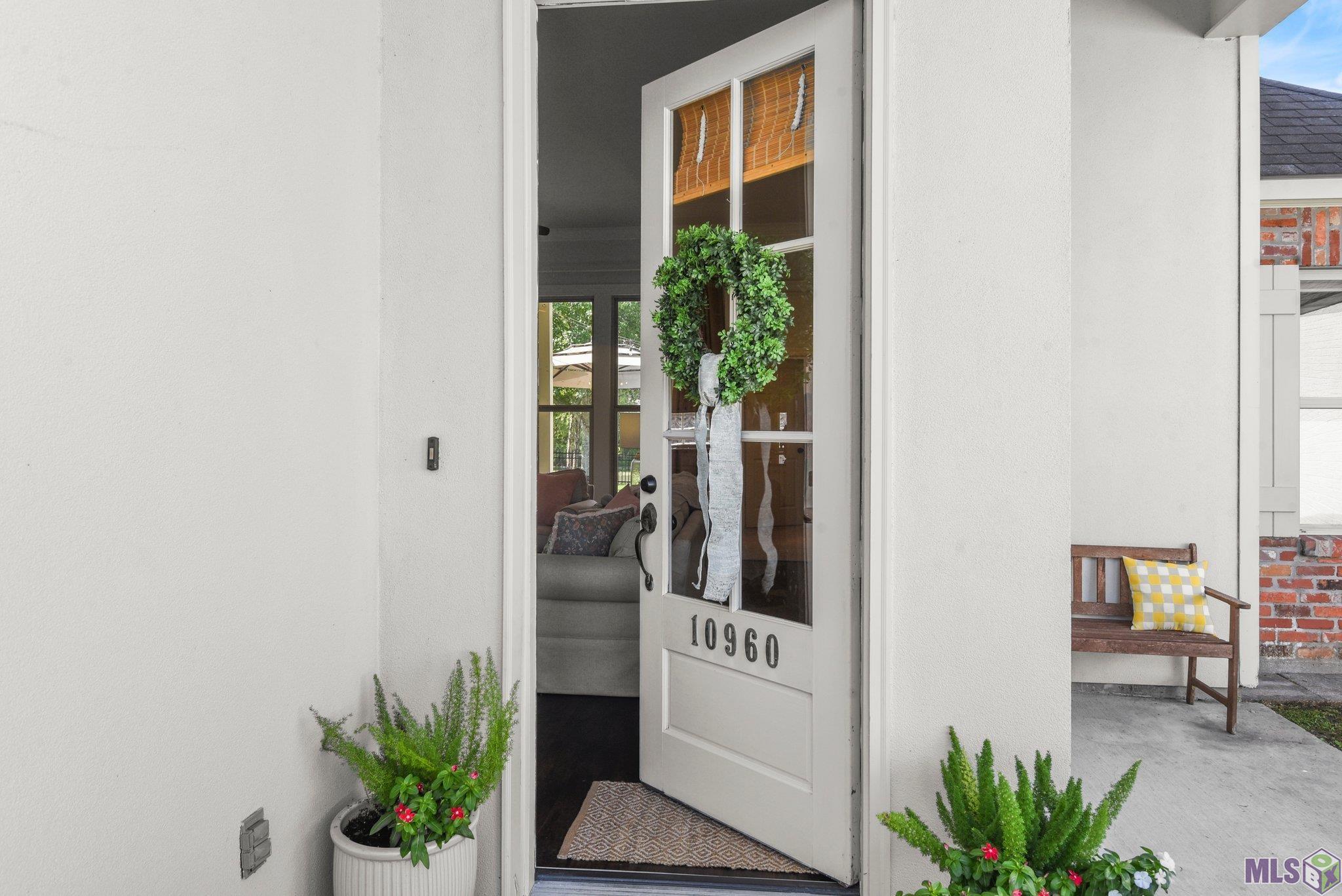 10960 Springtree Avenue Baton Rouge, LA 70810 - Photo 3 of 29 Gallery Image 3