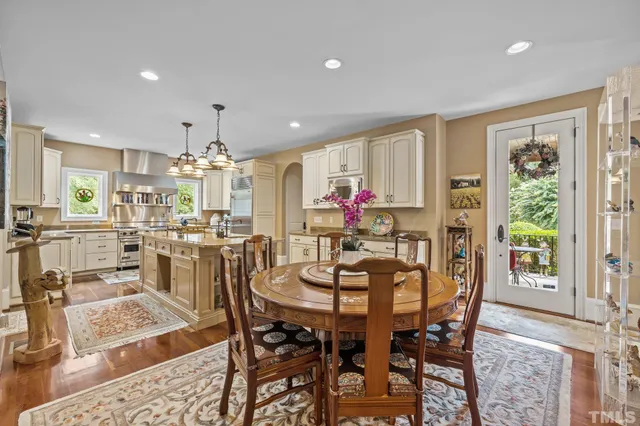 a view of an entryway