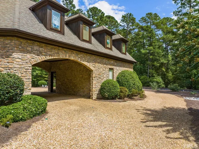 $2,950,000 | 2 American Court, Apex, NC 27523