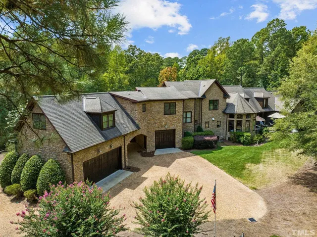 $2,950,000 | 2 American Court, Apex, NC 27523