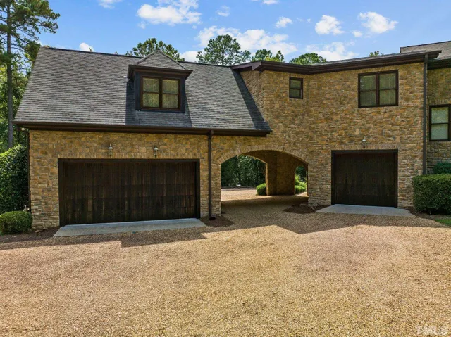 $2,950,000 | 2 American Court, Apex, NC 27523