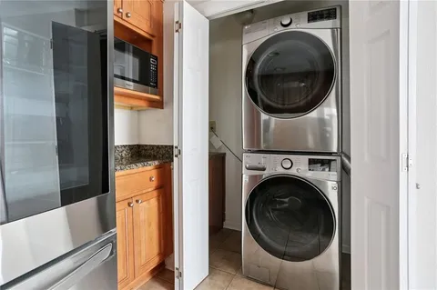 $350,000 | 4409 Carondelet Street, Unit B, New Orleans, LA 70115