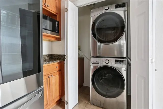 $335,000 | 4409 Carondelet Street, Unit B, New Orleans, LA 70115