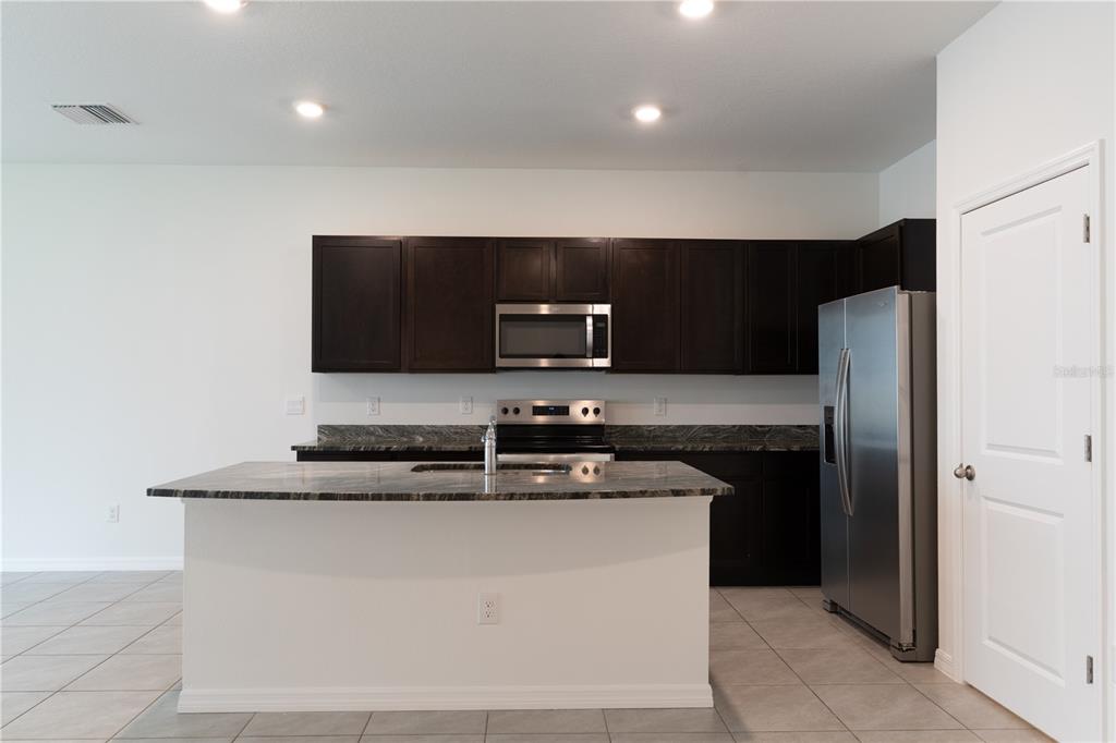 1540 Ranchette Road Wesley Chapel, FL 33543 - Photo 10 of 35 Gallery Image 10