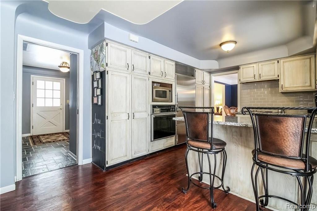 693 Lynndale Court Rochester Hills, MI 48309 - Photo 11 of 22