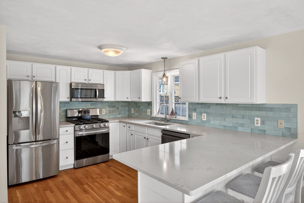 35 Pine Tree Road Chatham, MA 02659 - Photo 8 of 38 Gallery Image 8