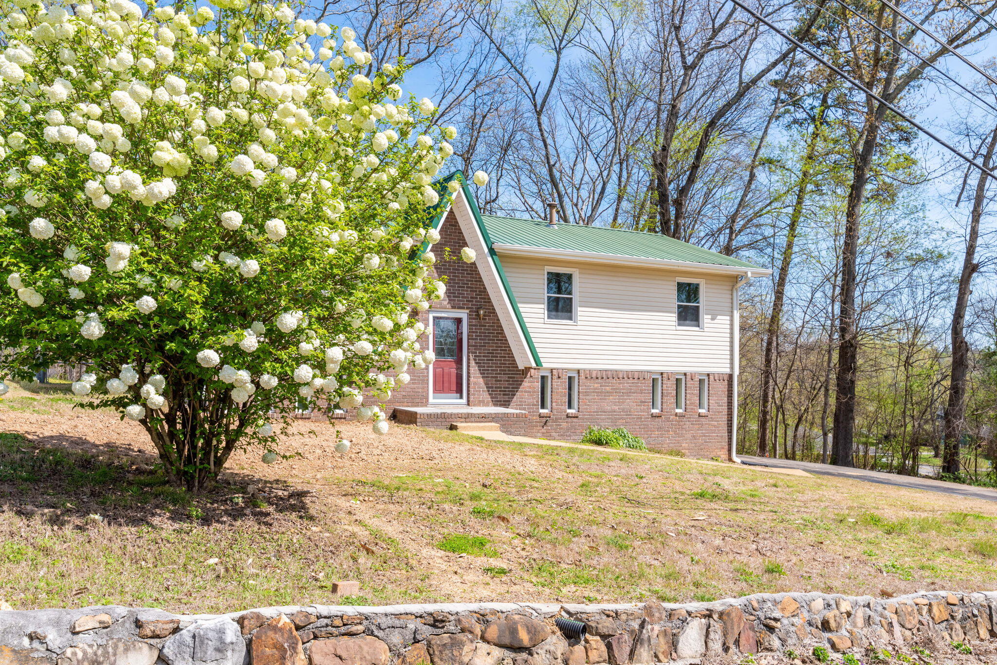 1173 Boy Scout Road Hixson, TN 37343 - Photo 2 of 45 Waiting for Your Special Attention