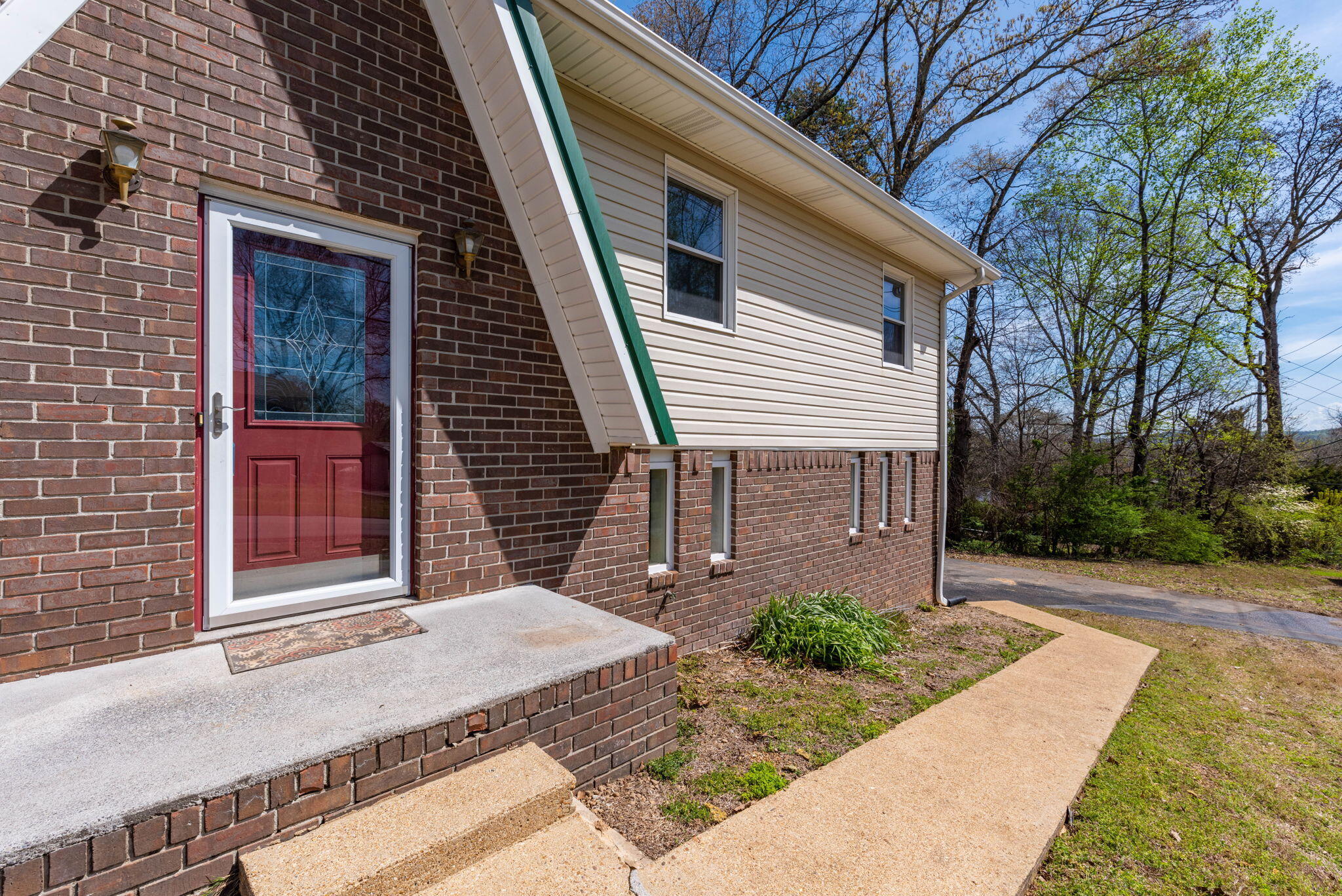 1173 Boy Scout Road Hixson, TN 37343 - Photo 38 of 45 Flower Beds W