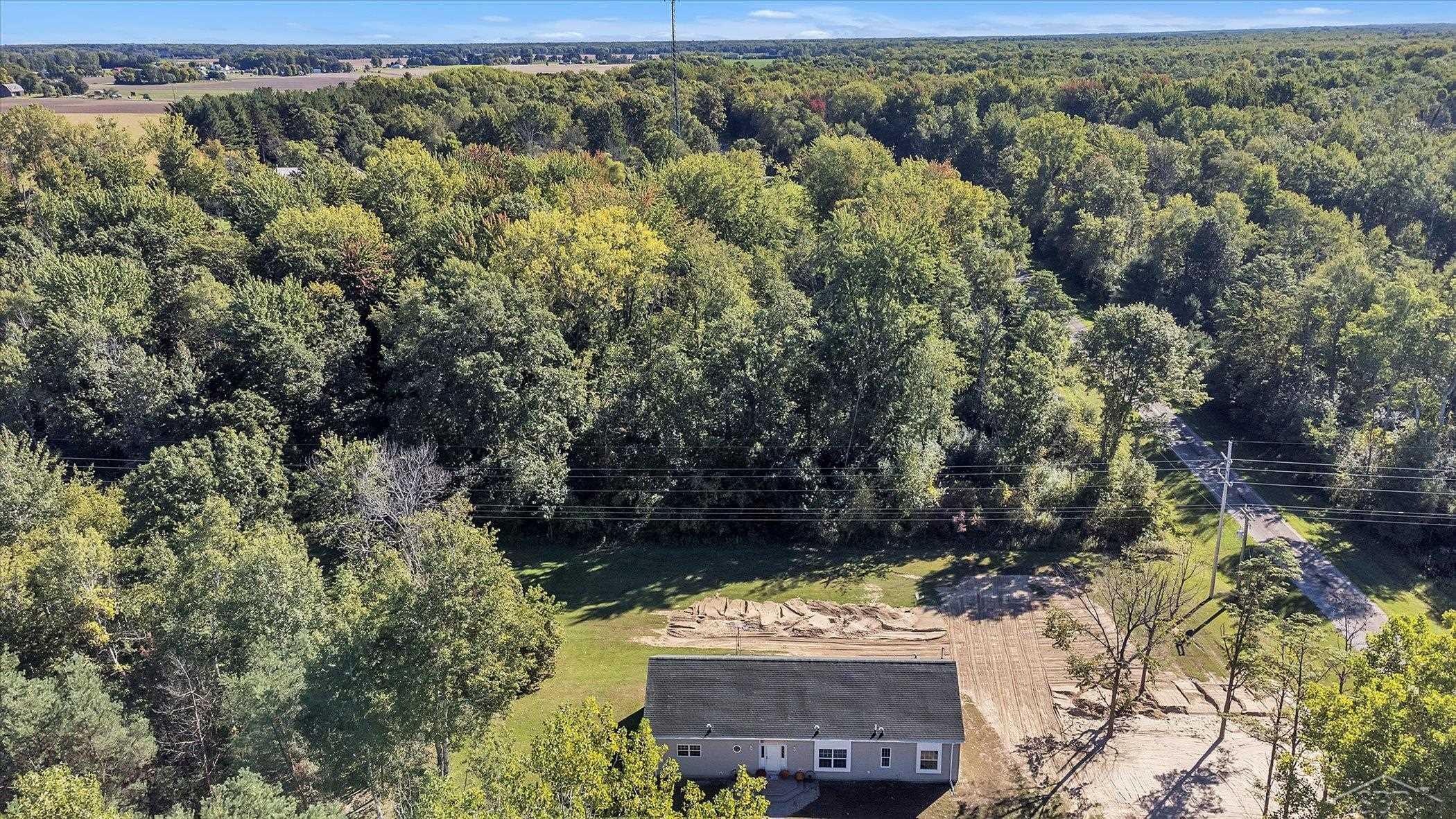4758 North Meridian Road Hope, MI 48628 - Photo 43 of 65 50091232-42.JPG