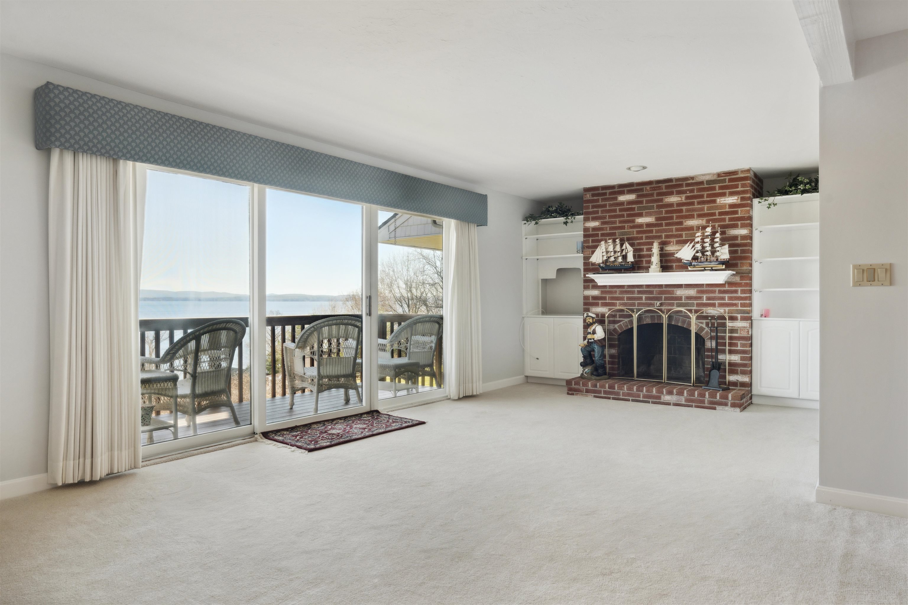 170 Belknap Point Road, Unit 8 Gilford, NH 03249 - Photo 4 of 39