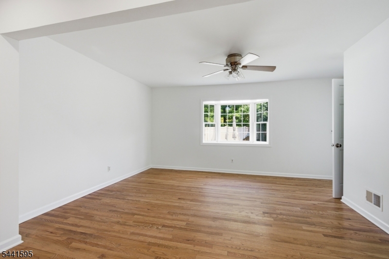 52 Hamilton Street Madison, NJ 07940 - Photo 12 of 34