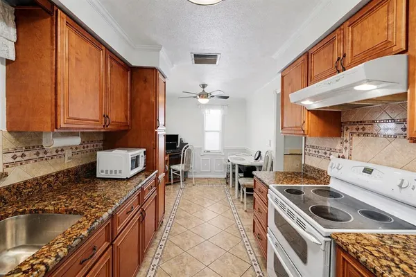 $395,000 | 1538 South Lake Avenue, Clearwater, FL 33756