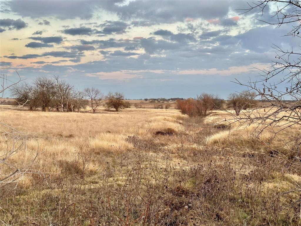 353 County Road 353 Gainesville, TX 76240 - Photo 5 of 6 a view of beach and city