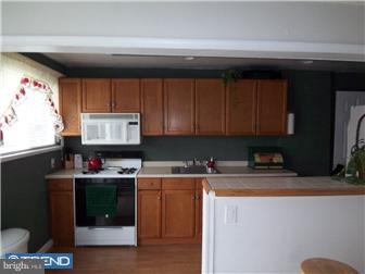 746 Bennington Road Folcroft, PA 19032 - Photo 4 of 12 Kitchen