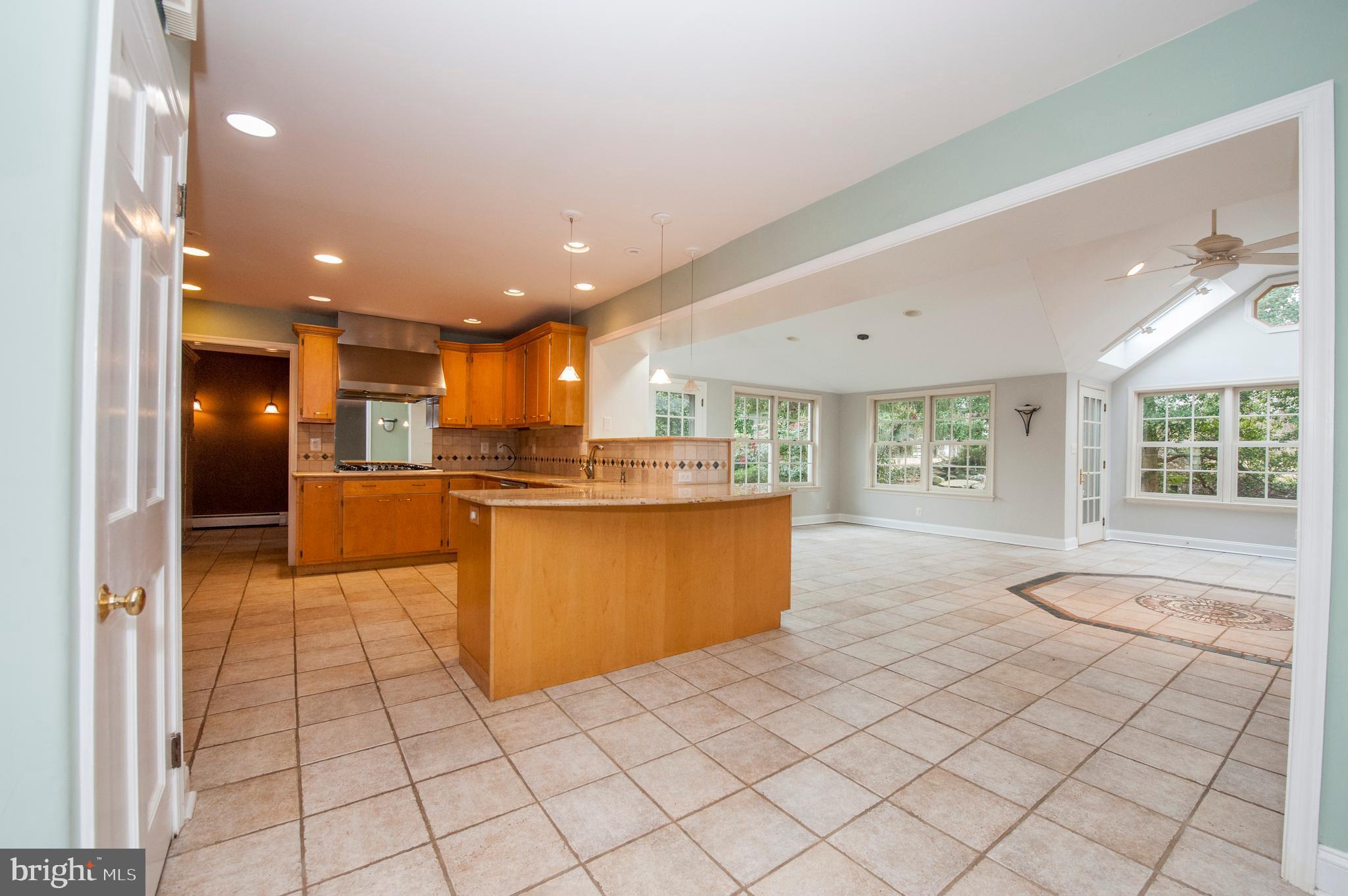 725 Knox Road Villanova, PA 19085 - Photo 6 of 23