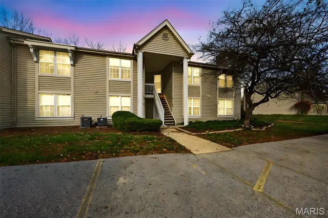 $155,000 | 75 Sugar Glen Court, Unit 7, St. Peters, MO 63376