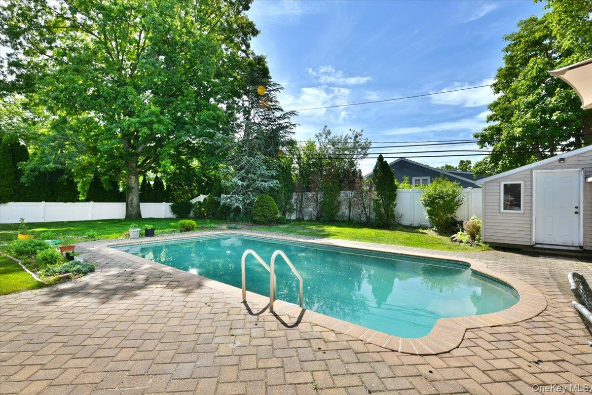 22 Chatham Road Commack, NY 11725 - Photo 37 of 37