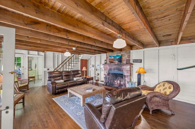 $1,100,000 | 335 West Shore Road, South Hero, VT 05486