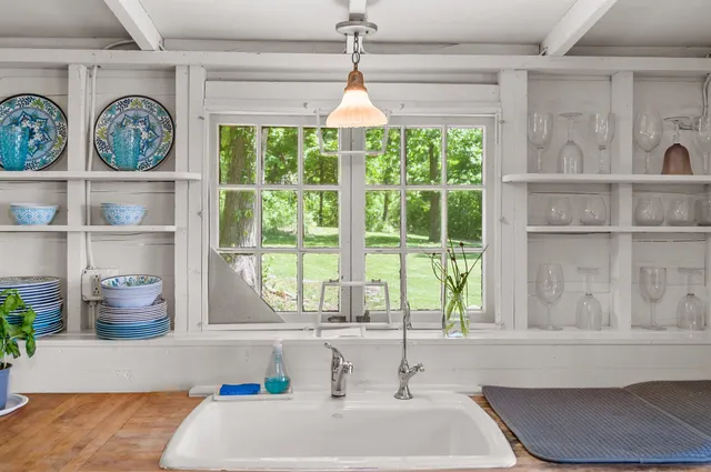 $1,100,000 | 335 West Shore Road, South Hero, VT 05486