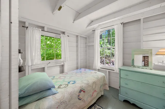 $1,100,000 | 335 West Shore Road, South Hero, VT 05486